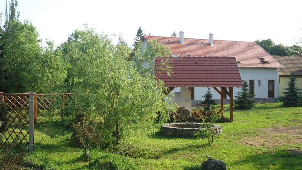 Felso Fogado Bed & Breakfast Felsőtold Екстериор снимка