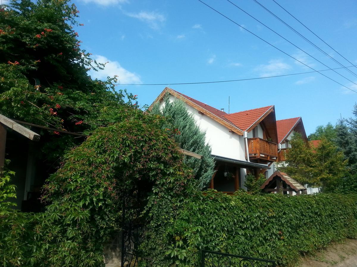 Felso Fogado Bed & Breakfast Felsőtold Екстериор снимка