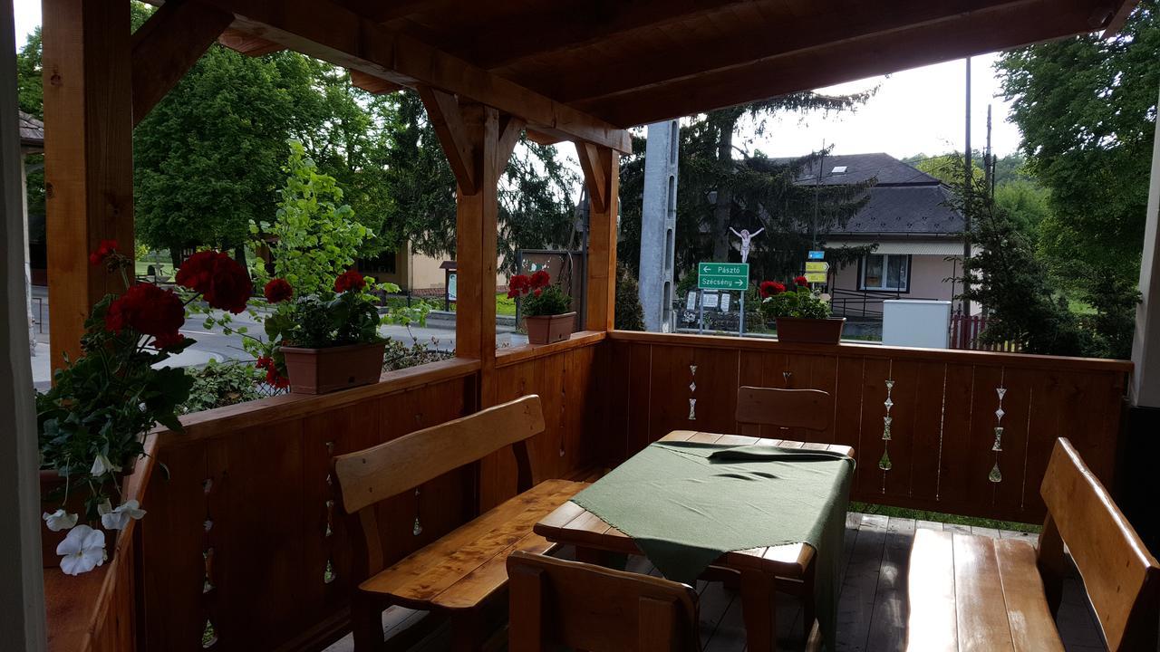 Felso Fogado Bed & Breakfast Felsőtold Екстериор снимка